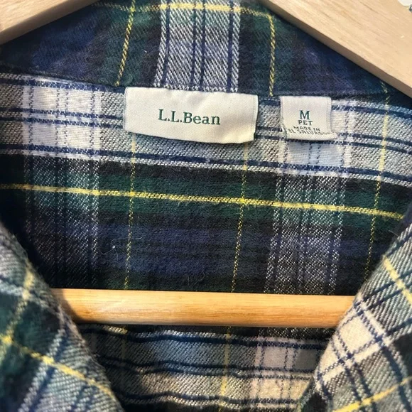 L.L. Bean Women’s Green/Blue Plaid Shirt 100% Cotton Petite Medium - Picture 2 of 6